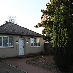 Cosy 3-bed Nec Airport Close To Amenities Birmingham
